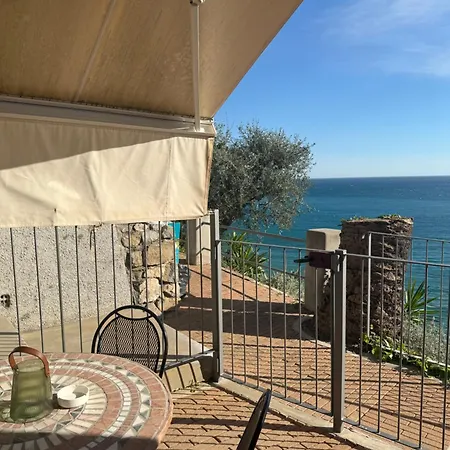 Апартаменты La Terrazza Sul Mare