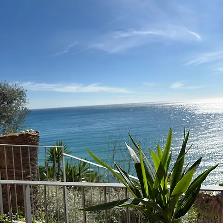 La Terrazza Sul Mare Апартаменты *